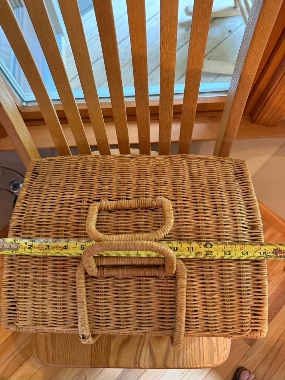 Vintage Fish Themed Large Fabric Lined Picnic Basket - Picture 5 of 6